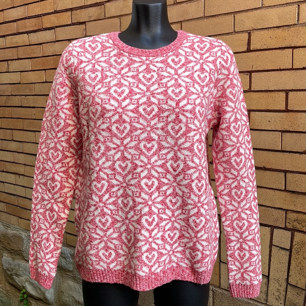 NWT G.H. Bass & Co. Soft Cozy Red & White Snowflake Heart Sweater Size Small